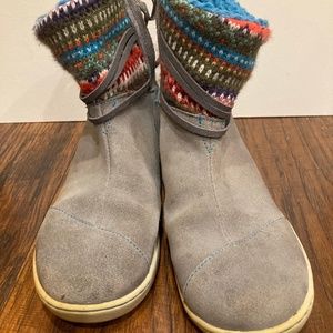 TOMS Girls Boots size Youth 2.5 Grey Leather / Multicolored with zipper
